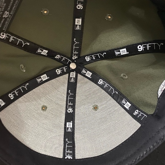 NBA Hawks New Era 9 Fifty SnapBack Hat - Picture 2 of 6